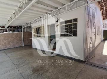Foto 01 · Casa 4 dormitórios, 1 suíte com armário embutido, cômodos amplos e área de serviço. 175m² - DIC IV,