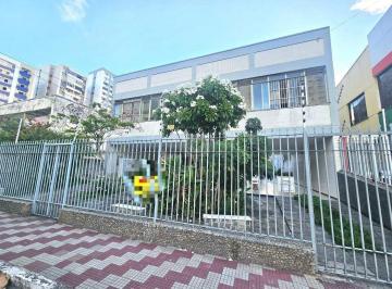 Comercial · 560m² · 5 Quartos · 3 Vagas · Oportunidade Imperdível: Ampla Casa no Bairro São José
