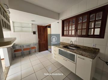 Casa · 116m² · 3 Quartos · 1 Vaga · Casa Triplex à venda na Várzea, Teresópolis – 3 suítes, vista privilegiada e lazer completo