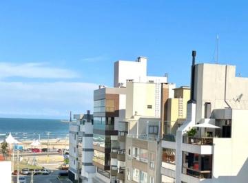 Apartamento de 4 quartos, Laguna · LINDA COBERTURA NA PRAIA DO MAR GROSSO NA PRAÇA DO VILA