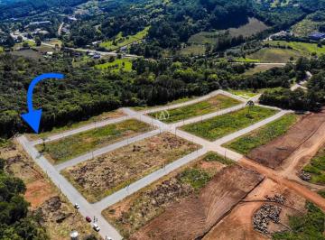 Terreno · 240m² · Terreno à venda - em Barracão