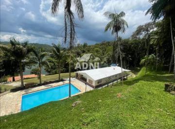 Foto 01 · Venha se encantar com este incrível sítio em Juquitiba, que oferece uma vista panorâmica deslumbrant