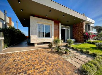 730741.jpg · Casa em Condominio 4 dormitorios - Bairro Atlantida