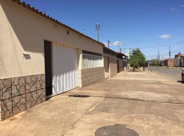 Casa · 200m² · 3 Quartos · Casa no Arapoanga na Quadra 2 N - Próximo ao Mercado Baratão