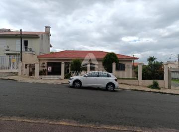 Casa · 532m² · 3 Quartos · 3 Vagas · Residência de esquina em Uvaranas