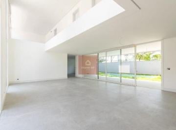 Casa · 686m² · 4 Quartos · 4 Vagas · Condomínio LILÓ - 04 Suítes - 06 banheiros e 01 Lavabo, 04 Vagas Cobertas.