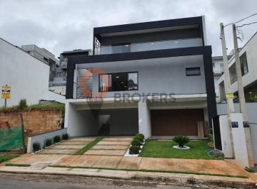 Sobrado à venda no Mosaico da Serra com 3 suítes e · Sobrado à venda no Mosaico da Serra com 3 suítes e vista para a mata