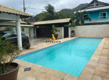 Casa · 1350m² · 6 Quartos · 4 Vagas · Venda de Casa em Condomínio com 6 quarto(s), 3 suíte(s), 1350 m², por R$ 1.3 milhão, no condomínio R