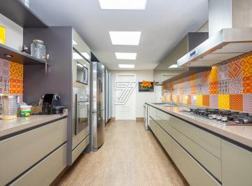 Apartamento · 193m² · 4 Quartos · 3 Vagas · Belíssimo apartamento, totalmente mobiliado e deco