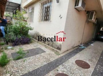 Casa · 380m² · 3 Quartos · 4 Vagas · Apartamento - / Residencial / Jacaré