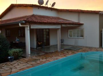 Casa · 480m² · 5 Quartos · 6 Vagas · Casa com 5 quartos à venda, bairro Jardim Patrícia - Uberlândia/MG