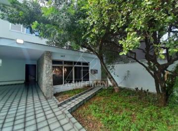 Casa · 276m² · 10 Quartos · 2 Vagas · Sobrado no Campo Belo: 276m², 10 Dormitórios (4 Suítes), 2 Vagas de Garagem