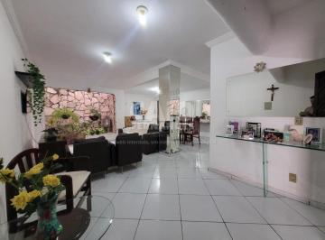Casa · 348m² · 2 Quartos · 2 Vagas · Casa em Lagoa Nova