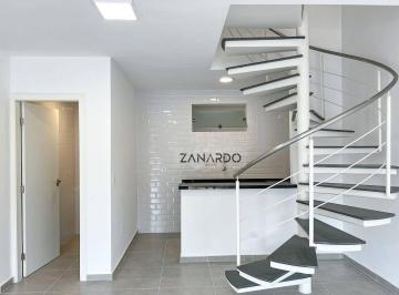 1011cbb288cee1f5e8f8de833b652d412985174d · Apartamento Duplex em São Lourenço