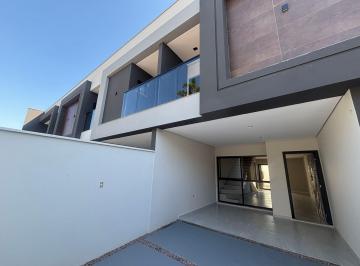 Casa · 113m² · 3 Quartos · 2 Vagas · Sobrado à venda no bairro Bom Retiro - Joinville/SC