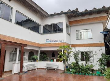 Casa · 550m² · 2 Quartos · 18 Vagas · GALPAO COM CASA