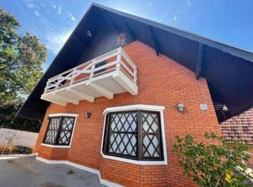 Casa de 2 quartos, Águas de São Pedro · Casa estilo chalé - 2 dormitórios- Águas de São Pedro 
