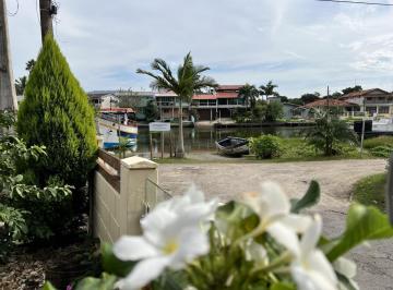 20240503184854878.jpg · Casa / Sobrado para Venda em Florianópolis, Barra da Lagoa, 5 dormitórios, 2 banheiros, 1 vaga