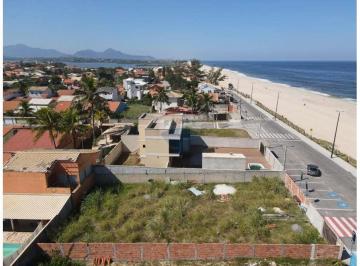 Terreno · 480m² · 2 Vagas · Terreno plano e murado de frente para o mar na barra de Maricá.