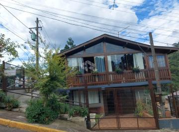 516933_ifa8xX5mu7Hy324K4_516933660bfd584edb3.jpg · Uma casa a venda no bairro três Pinheiros em Gramado