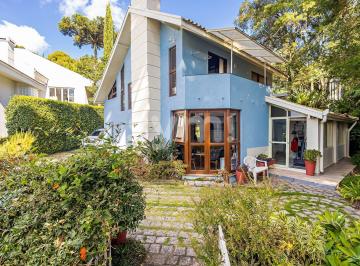 Casa · 290m² · 3 Quartos · Casa à venda - em Santa Felicidade