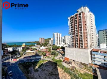 Foto 01 · APARTAMENTO MOBILIADO DE 2 QUARTOS SENDO 1 SUÍTE À 290 METROS DO MAR, VAGA DE GARAGEM, FRENTE PRA RU