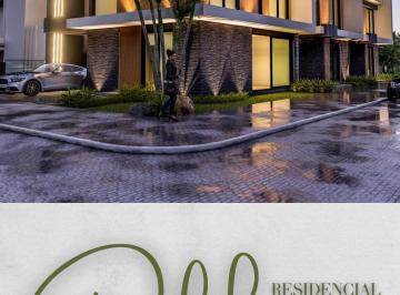 Casa · 128m² · 3 Quartos · 1 Vaga · Casa Alto Padrão em Condomínio Fechado à venda em Garopaba - SC