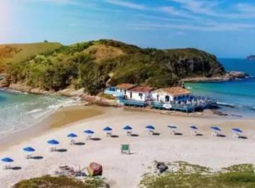 Casa de 2 quartos, Cabo Frio · Casa Térrea Reformada c/ 2 Quartos Mobiliada no Peró à Venda