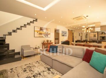 Casa · 200m² · 3 Quartos · 3 Vagas · Sobrado com 200m2 3 Suites com closet e 3 vagas em excelente localização na Saúde
