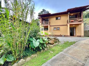 Foto 06 · Casa à venda em Teresópolis-RJ, bairro Panorama: 3 quartos, 2 suítes, 3 salas, 5 banheiros, 6 vagas,