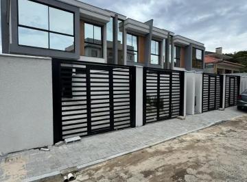 Casa · 80m² · 2 Quartos · 1 Vaga · PROMOÇÃO: Sua casa nova com 2 suítes e jacuzzi entre as praias de Ingleses e San