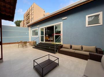 Casa · 300m² · 3 Quartos · 2 Vagas · Sobrado com 3 dormitórios e suíte , localização privilegiada