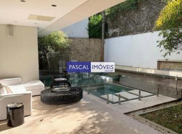 Casa · 482m² · 3 Quartos · 5 Vagas · Sobrado em Condomínio Brooklin 3 suítes 5 vagas.