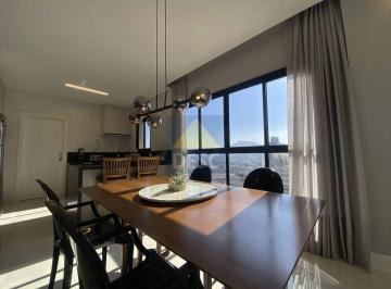 Apartamento · 137m² · 4 Quartos · 4 Vagas · Apartamento à venda no Centro de Balneário Camboriú no Ed. Solar Di Siena