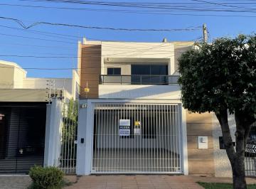 Casa · 212m² · 3 Quartos · 2 Vagas · Sobrado com 03 suítes - Jardim Paris