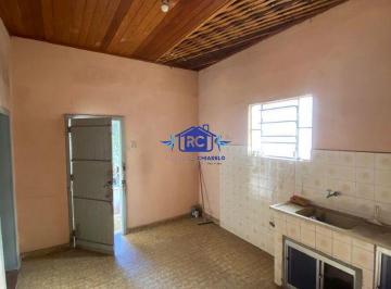 imovel_5836_39561.jpg · Casa Para reforma localizada a 450 metros do Epa supermercados, possui 300m² de lote 10x30, 04 quart
