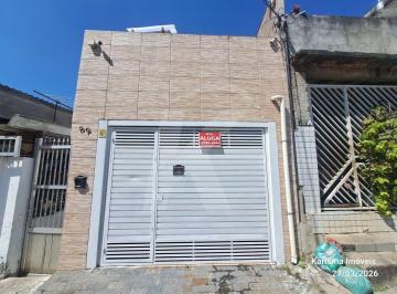 Casa · 192m² · 2 Quartos · 1 Vaga · Sobrado com 2 quartos, sala, cozinha, 3 banheiros, 1 vaga de garagem coberta.