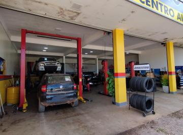 Comercial , Brasília · Vendo prédio com uma auto mecânica em funcionamento. Localização excelente!