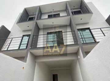 Casa · 140m² · 3 Quartos · 2 Vagas · Sobrado novo com duas suítes e garagem para dois autos