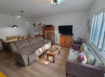 Casa · 150m² · 4 Quartos · 2 Vagas · Sobrado à venda no Butantã com 4 dormitórios, quintal e 2 vagas