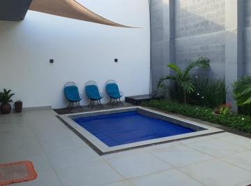 Casa · 210m² · 3 Quartos · 4 Vagas · Sobrado com 3 quartos à venda, Condomínio Raros - Uberlândia/MG