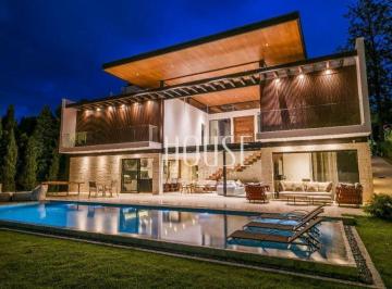 CAPA · Casa em Araçoiaba da Serra, com 500m², à venda em condomínio de alto padrão Lago Azul e Golfe Clube 