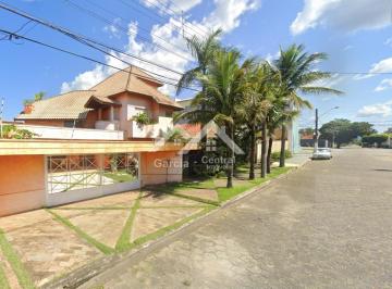 Casa · 576m² · 3 Quartos · 4 Vagas ·
Sobrado em Peruíbe