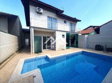 Casa · 260m² · 3 Quartos · 3 Vagas ·
Casa em Peruíbe