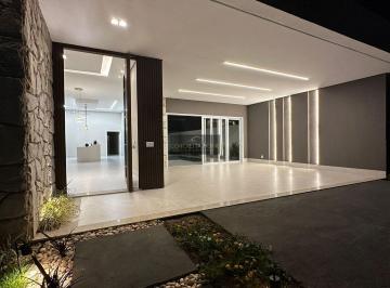 Casa · 160m² · 3 Quartos · 4 Vagas · Casa em Condomínio fechado no Florais do Parque