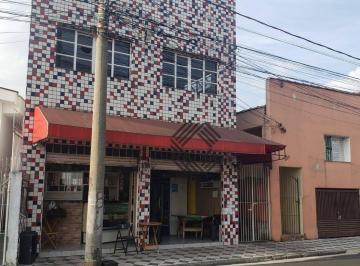 8a54b56a10cfec22cd6c10378e26a5a780d23b03 · Salão comercial grande com casa ao lado com 4 dormitórios à venda, 322,54 m² de construção e 312 m2