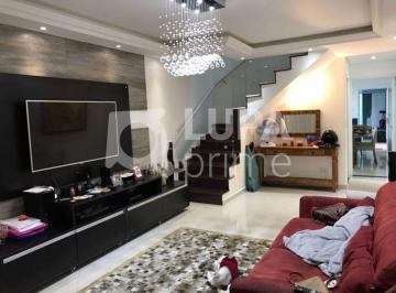 Casa · 180m² · 3 Quartos · Sobrado à venda com 3 suítes na Parada Inglesa