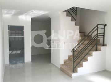 Casa · 67m² · 2 Quartos · 2 Vagas · Casa com 2 dormitórios sendo suítes a venda Santa Teresinha