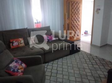 Casa · 120m² · 3 Quartos · 3 Vagas · Casa á venda- VILA NIVI- 3 dormitórios, 2 suítes,  1 sala,  4 banheiros,  3 vagas, 191m²