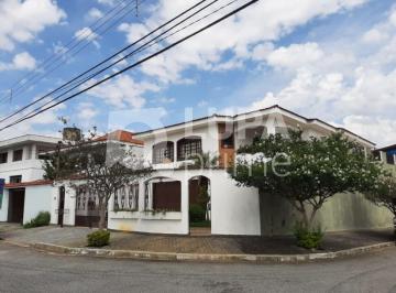 Casa · 250m² · 3 Quartos · 8 Vagas · Sobrado com 3 dormitórios à venda no Barro Branco!